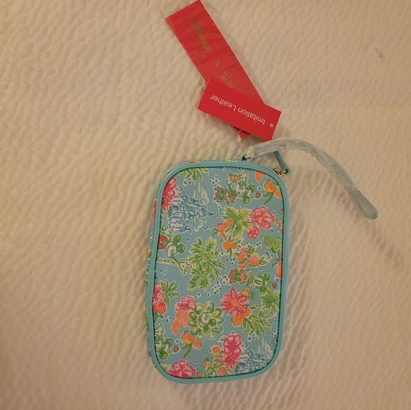 NWT! Lilly pulitzer Disney wristlet - Picture 4 of 6